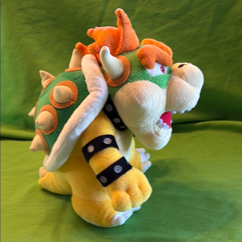 Nintendo Super Mario 10” Bowser Plush - Picture 3 of 7